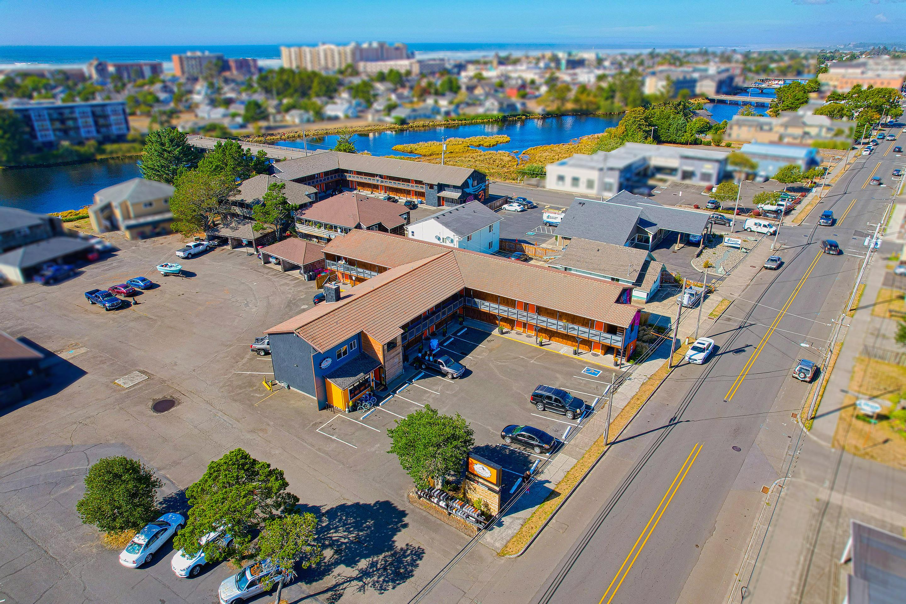 Coast River Inn By Oyo Seaside Exterior photo